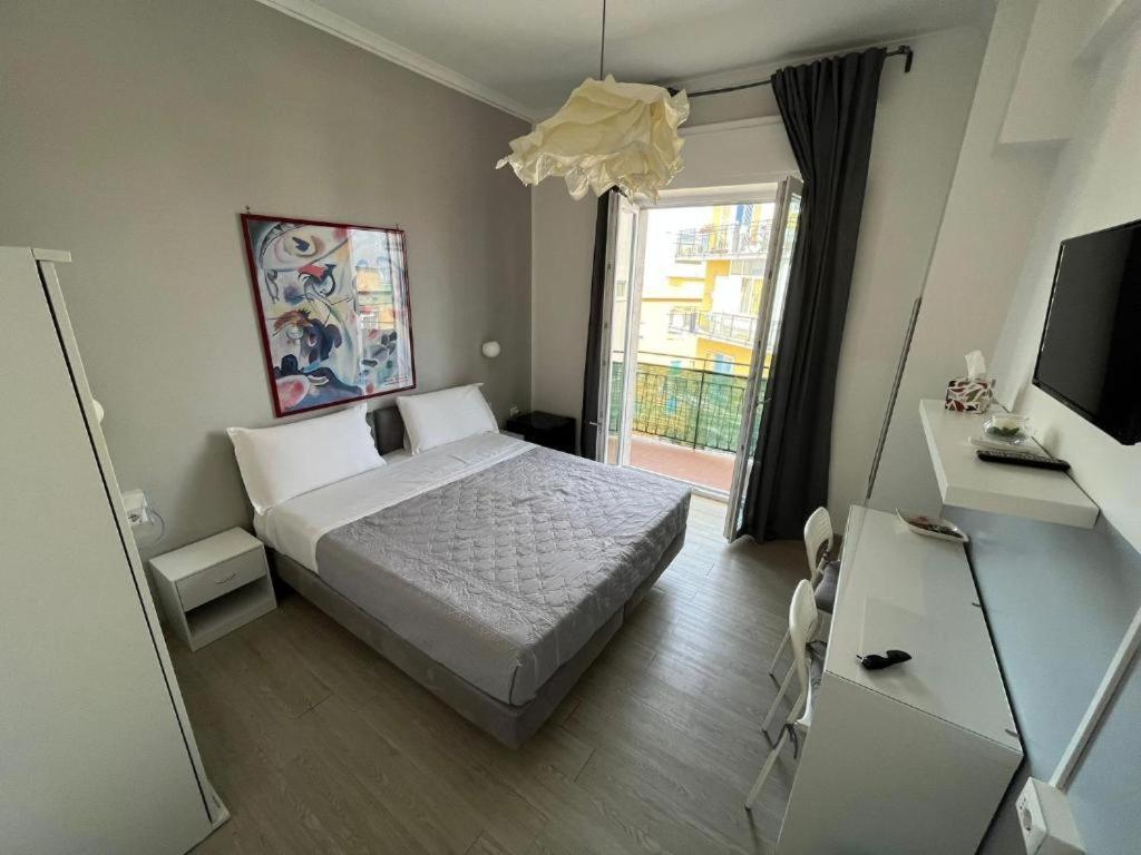 F.Rooms Napoli Екстериор снимка