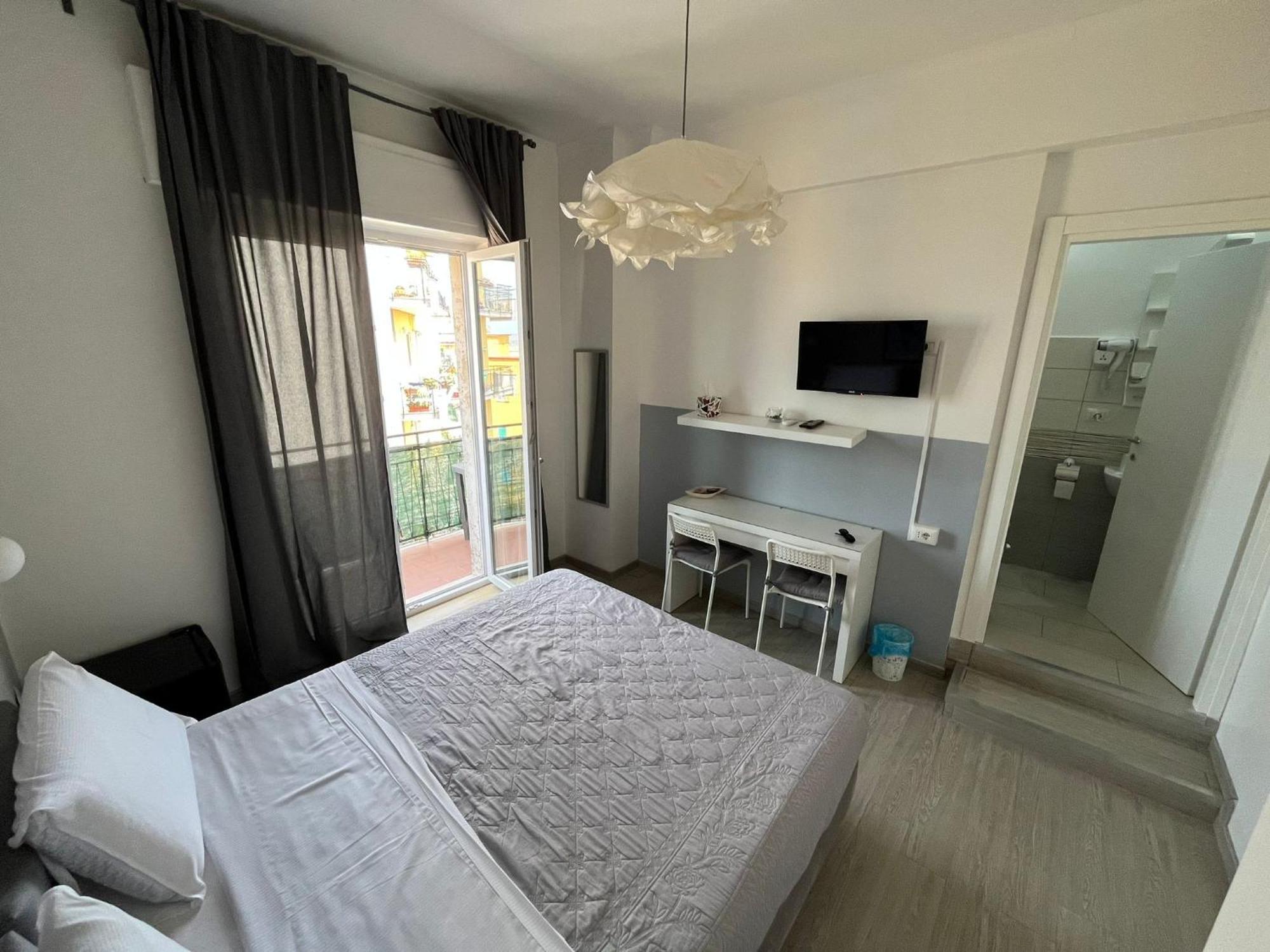F.Rooms Napoli Екстериор снимка